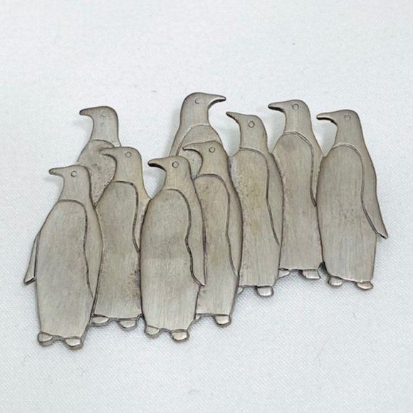 Vintage Jonette Jewelry (JJ) Silvertone Penguin Brooch - Picture 1 of 3